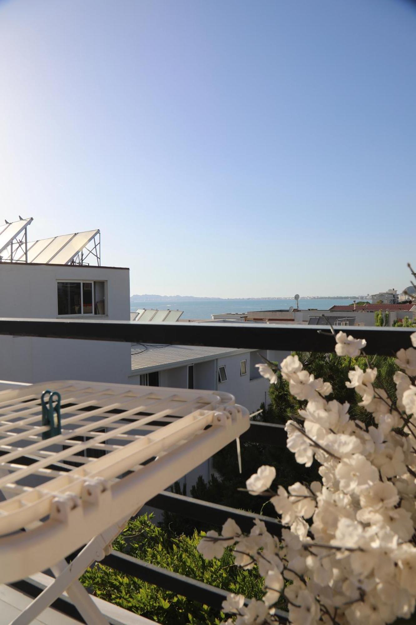 גולם Sea View Apartments מראה חיצוני תמונה